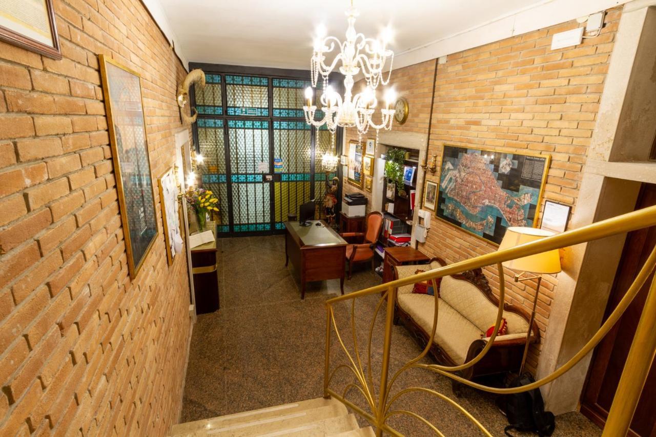 Art Dreams Apartment Dimora Casanova Veneza Exterior foto